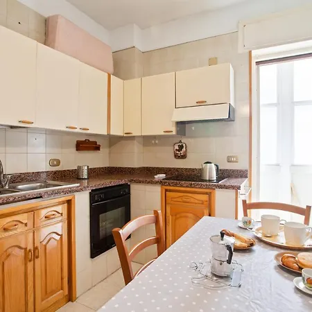 Pane & Pomodoro Roomy Flat Apartment