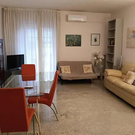 Pane & Pomodoro Roomy Flat Bari